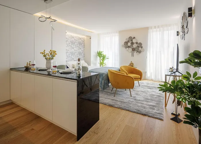 The Downtown Charming Apartments